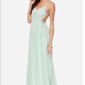 Lulu’s blooming prairie mint green dress